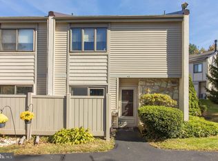 43 Twin Brooks Dr, Willow Grove, PA 19090