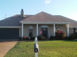 228 Austin Cir, Jackson, MS 39272