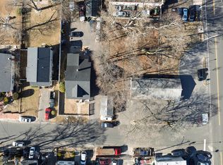 E 12th St, Huntington Station, NY 11746