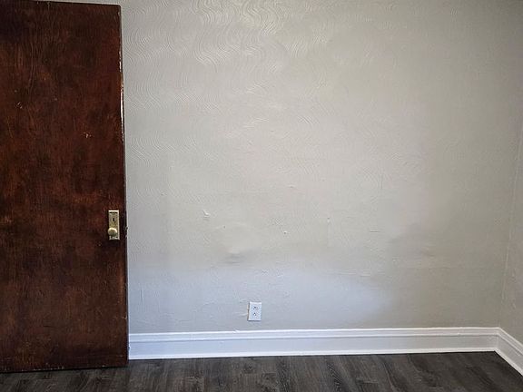 2nd image of 1811 W Garfield Blvd #3