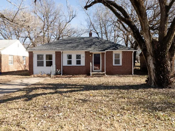 1018 N Volutsia Ave, Wichita, KS 67214