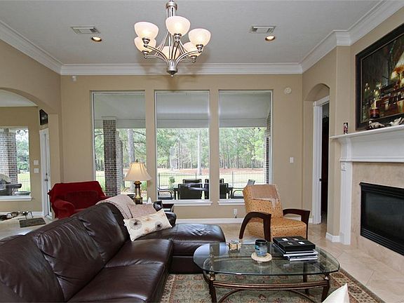 5th image of 188 W Pines Dr