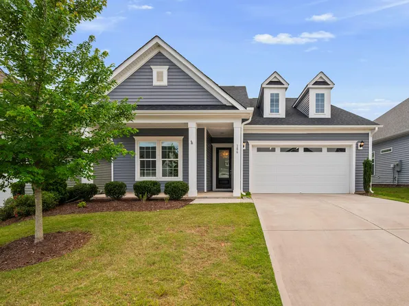 186 Warm Wind Dr, Clayton, NC 27527