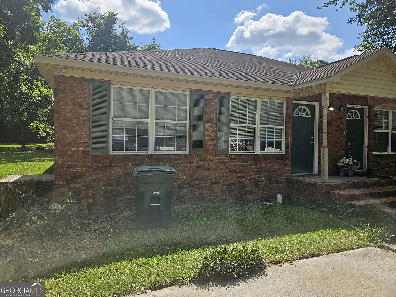 2 bed, 2.0 bath, 955 sqft, $1,325 — Photo 1