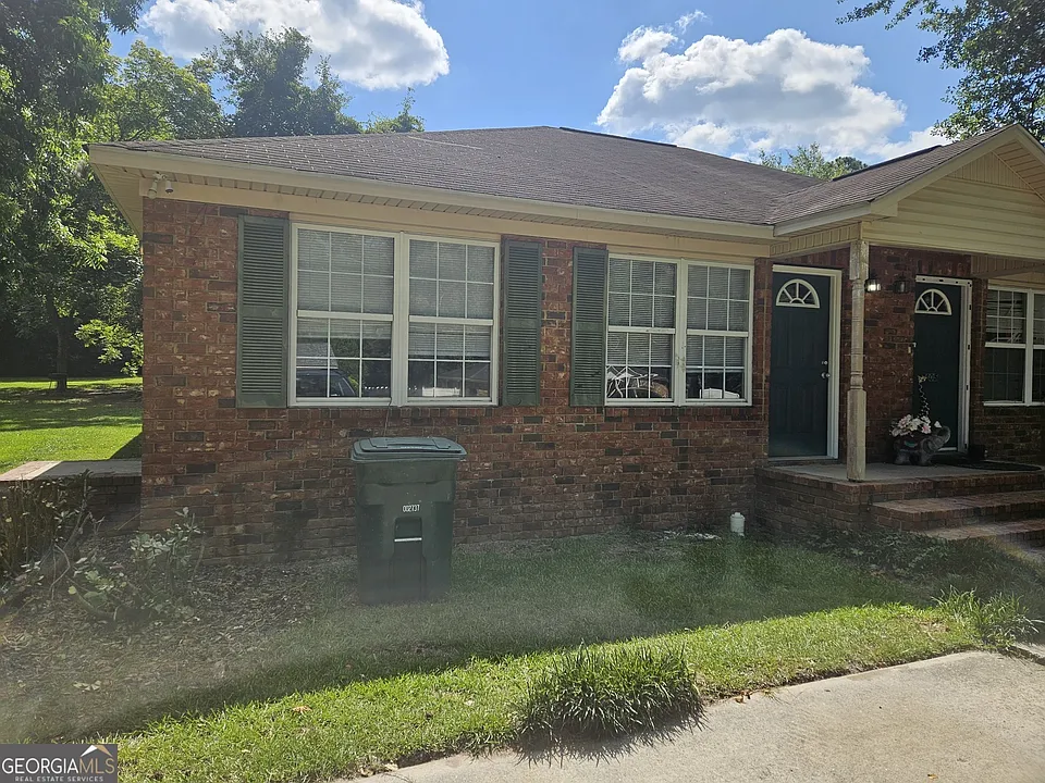 103 Simmons Rd