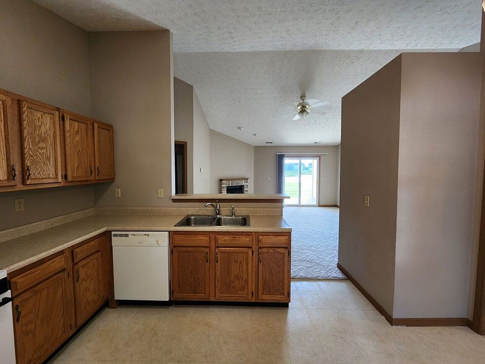 1st image of 2399 Hopkins Dr