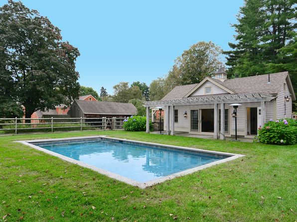 6 & 8 Stone Bridge Rd, Woodstock, CT 06281