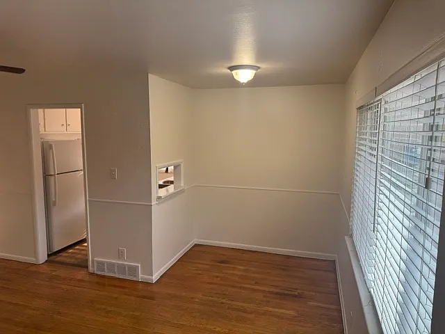 1537 S Ash St — Photo 4