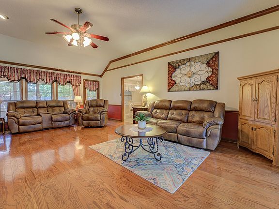 5th image of 3344 Summerdale Dr