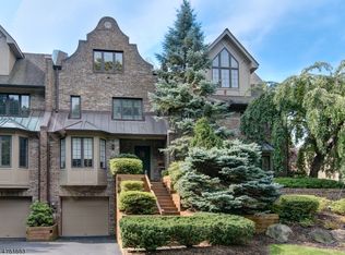 179 Camelot Gate, Park Ridge, NJ 07656