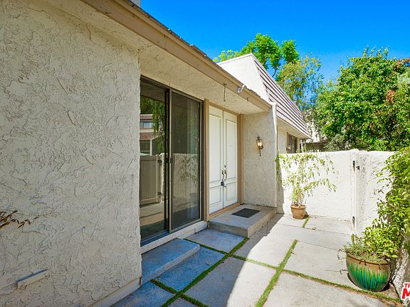 3rd image of 6121 Shoup Ave Unit 14
