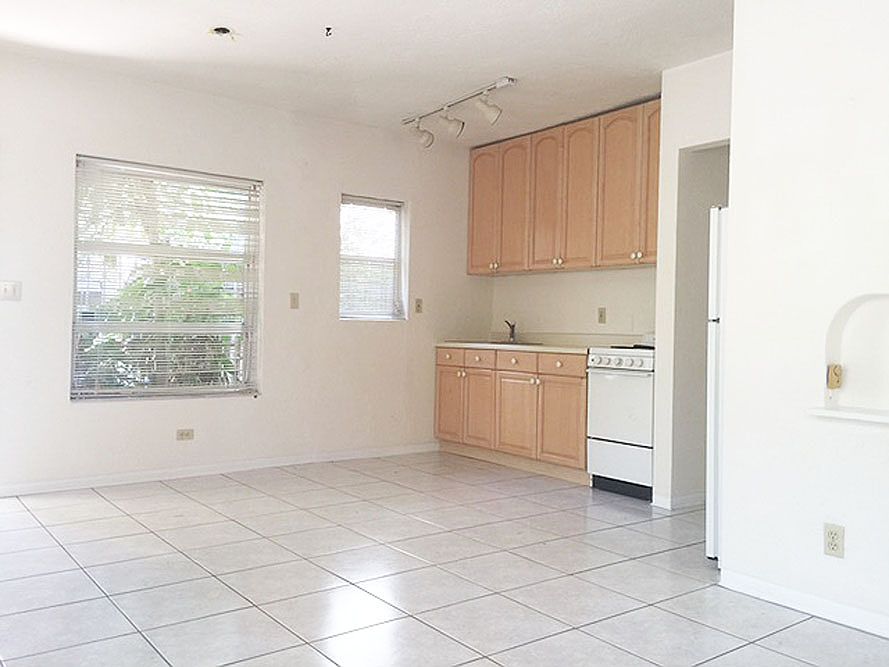 1st image of 1621 NE 5th Ct APT A