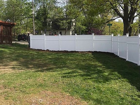 5th image of 25 Laurel Rd