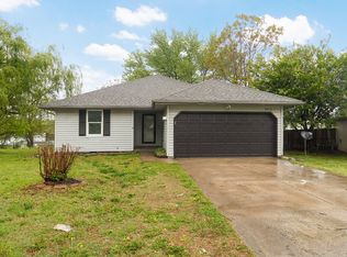 2315 N Grace Ave, Springfield, MO 65803