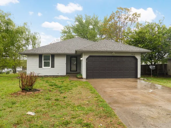 2315 N Grace Avenue, Springfield, MO 65803