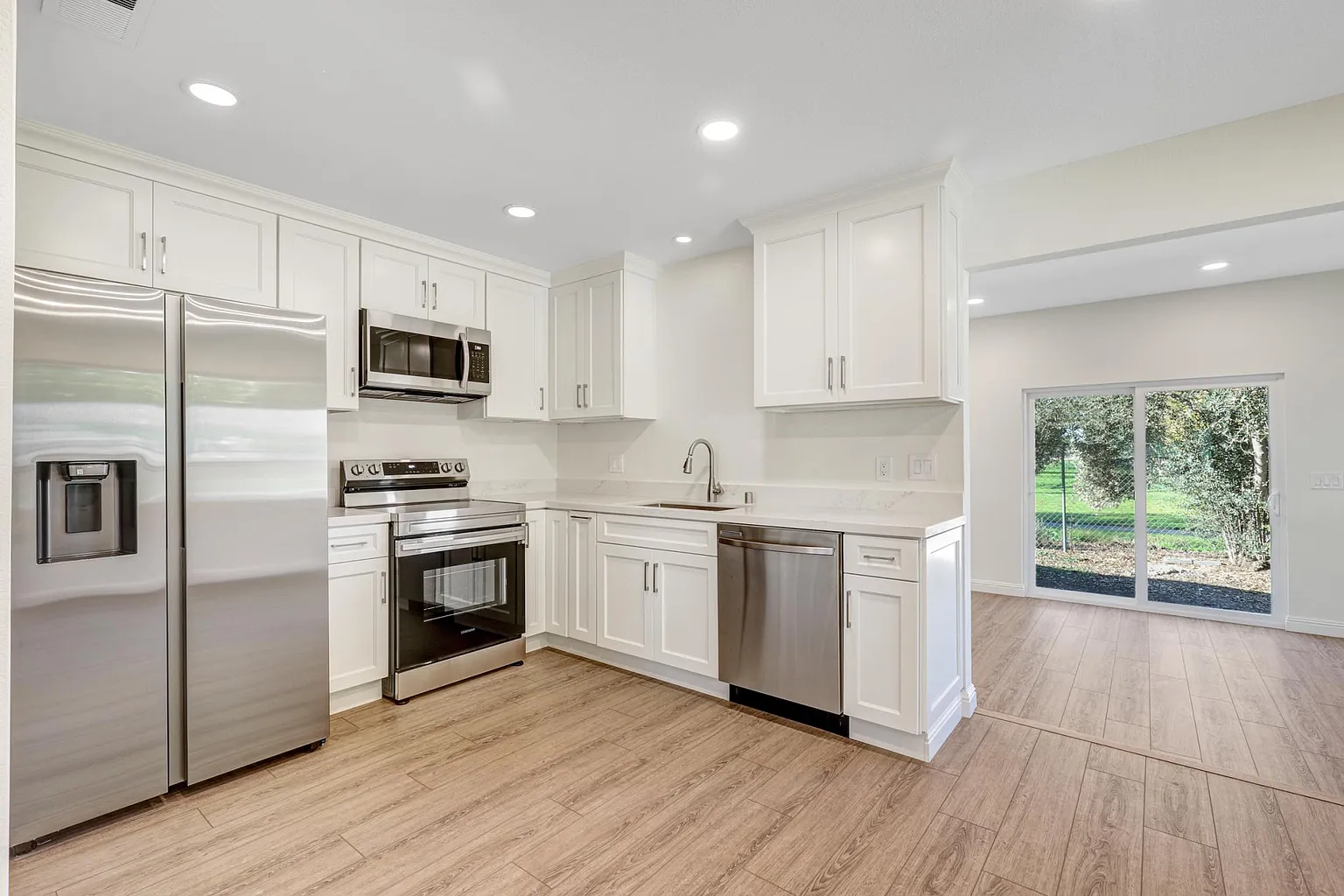 1474 Heather Ln photo 1