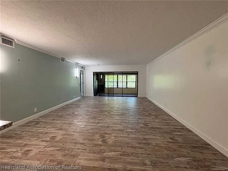 4410 Lafayette Ave — Photo 8