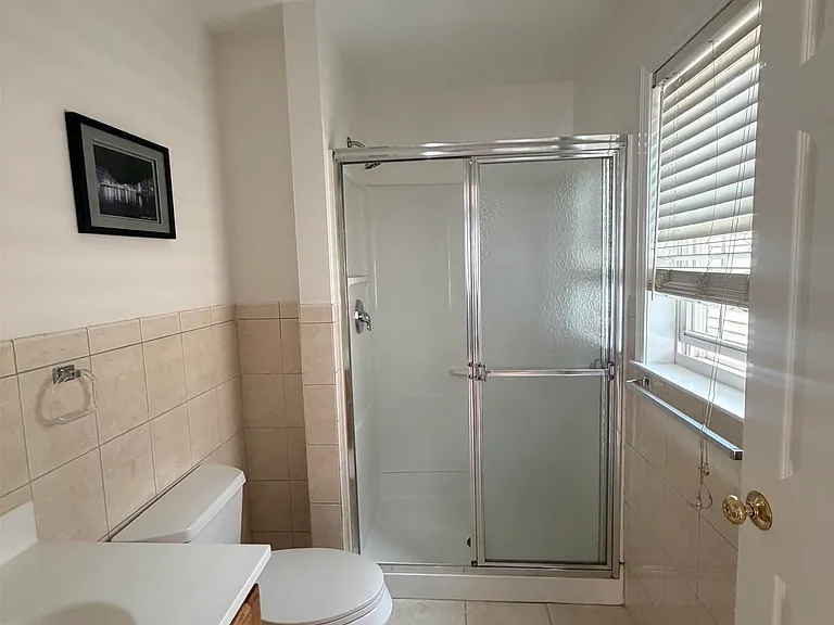 143 W 1st St #2 — Photo 7