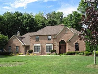 1st image of 32388 Nottingham Dr