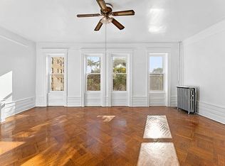 302 Brooklyn Ave #2, Brooklyn, NY 11213