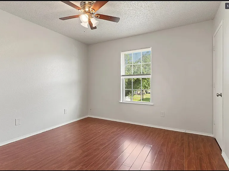4939 Miller Ave #4939 — Photo 9