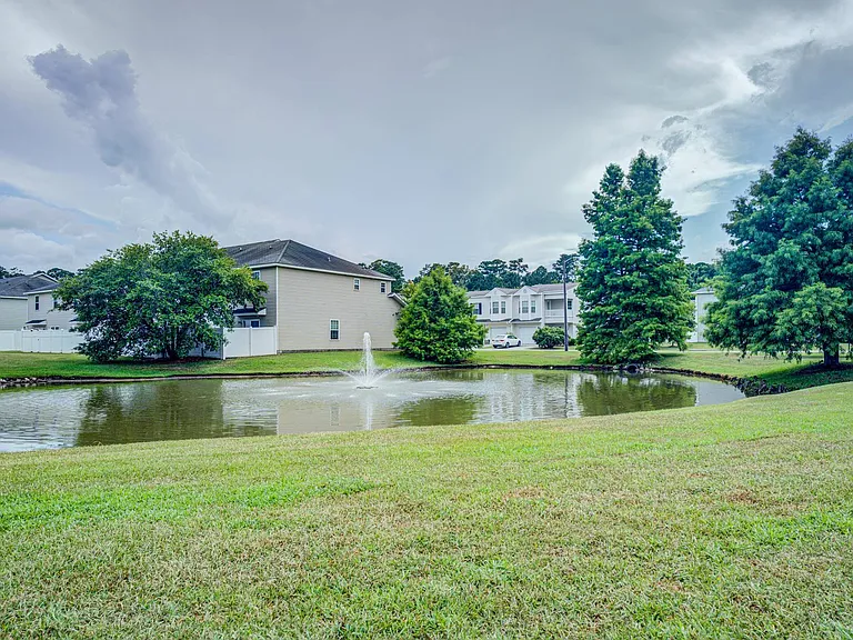 Governor Treutlen Cir — Photo 30