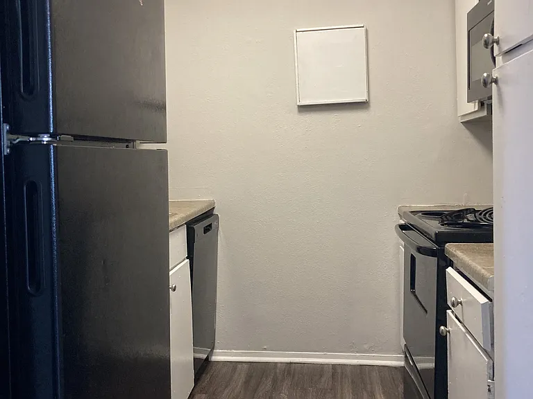 Summerwind Apartments — Photo 28