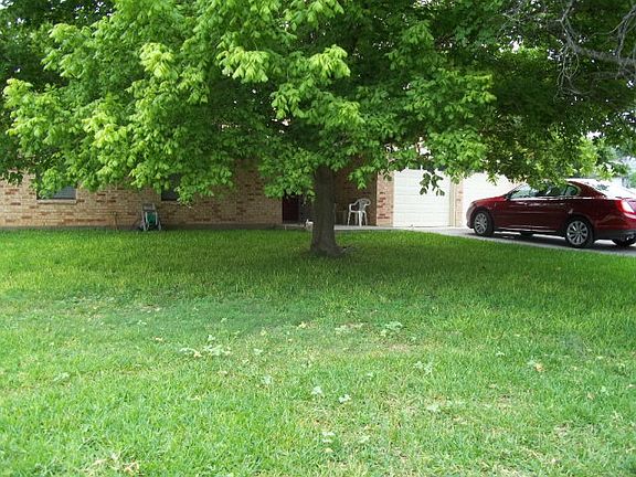 2nd image of 1706 Silver Saddle Dr