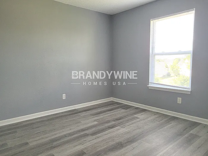 10756 Glenayr Dr — Photo 11