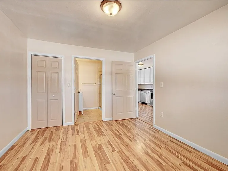 87 Newland Ct — Photo 11
