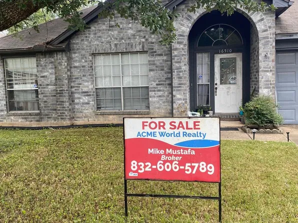 16510 Tranquil Dr, Sugar Land, TX 77498