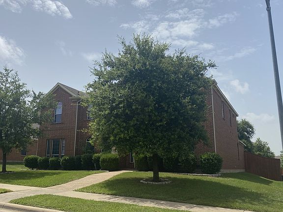 2nd image of 932 Trailwood Dr