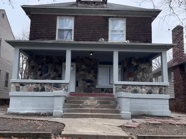 2138 N Linn St, Peoria, IL 61604
