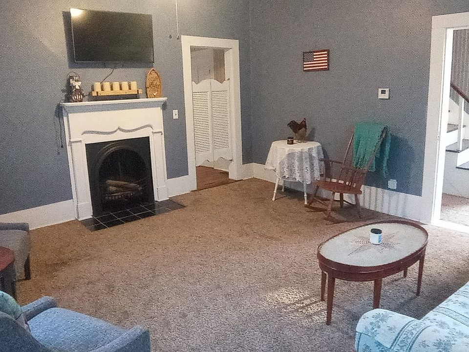 1st image of 108 E Main St #1