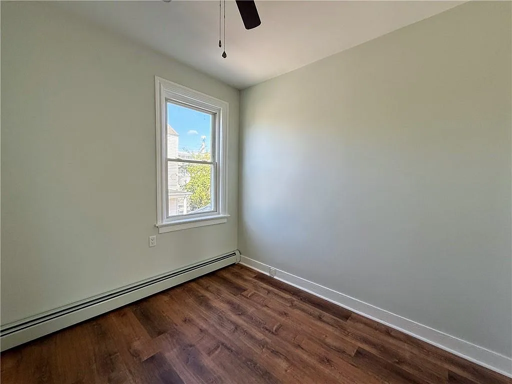 3 bed, 1100 sqft, $2,500 — Photo 2