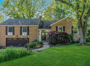 2652 Thorntree Dr, Pittsburgh, PA 15241