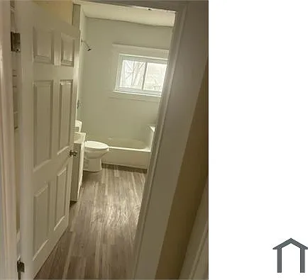 6 bed, 1977 sqft, $2,350 — Photo 4