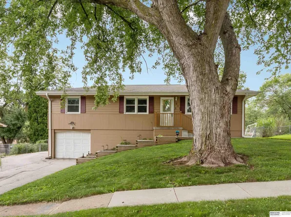 601 N 4th St, Bellevue, NE 68005