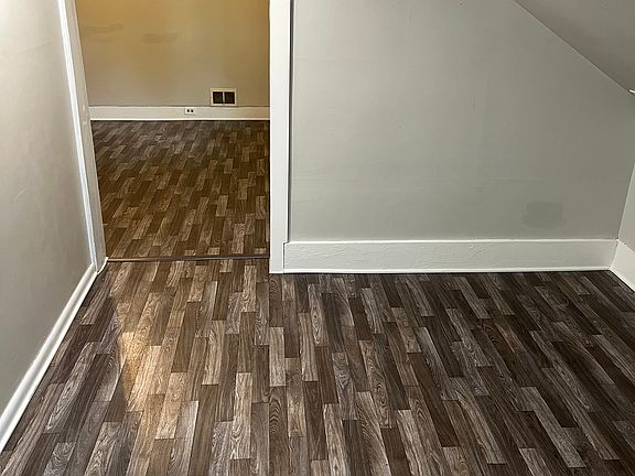 4th image of 5 Wilmot St #2
