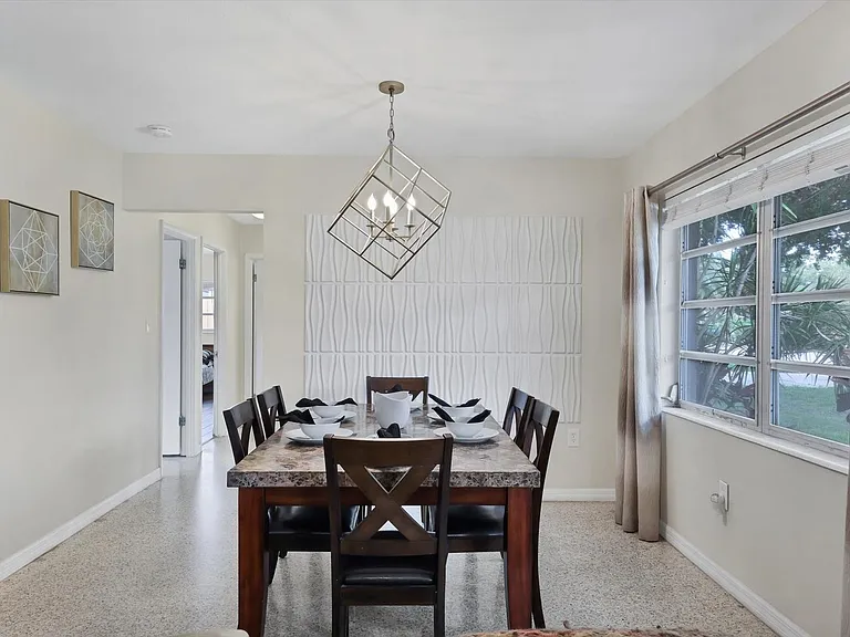 2532 Belvoir Blvd — Photo 6