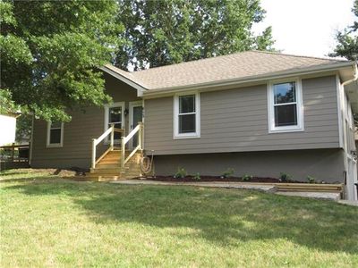 613 SW Holloway Ln, Lees Summit, MO, 64081