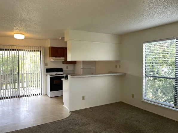 801 Ranchero Rd #210, Kerrville, TX 78028