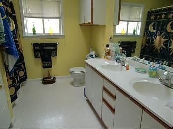 5th image of 43 Peggy Cir