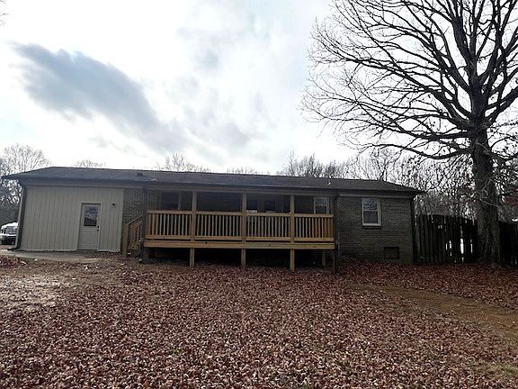 2nd image of 843 Cherokee Dr