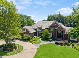 6 Island Rd, North Oaks, MN 55127