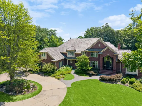 6 Island Rd, North Oaks, MN 55127