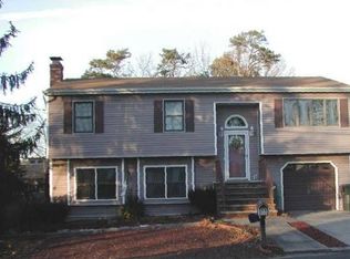 896 Lynnwood Ave, Brick, NJ 08723