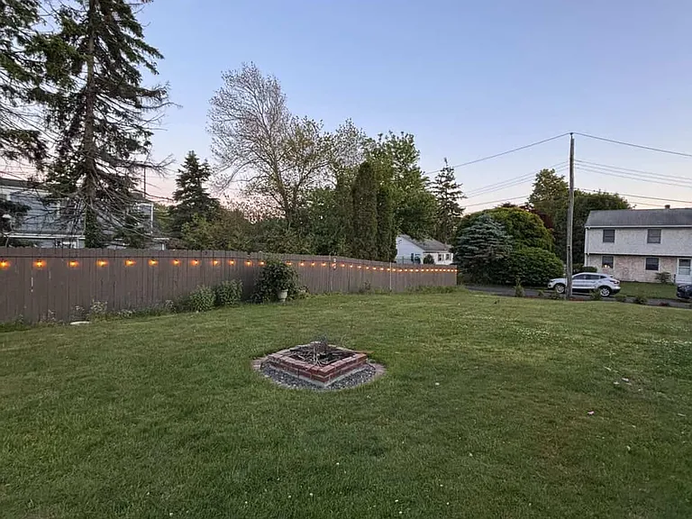 51 Pleasant St — Photo 30