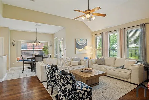 10017 Links Fairway Dr — Photo 6