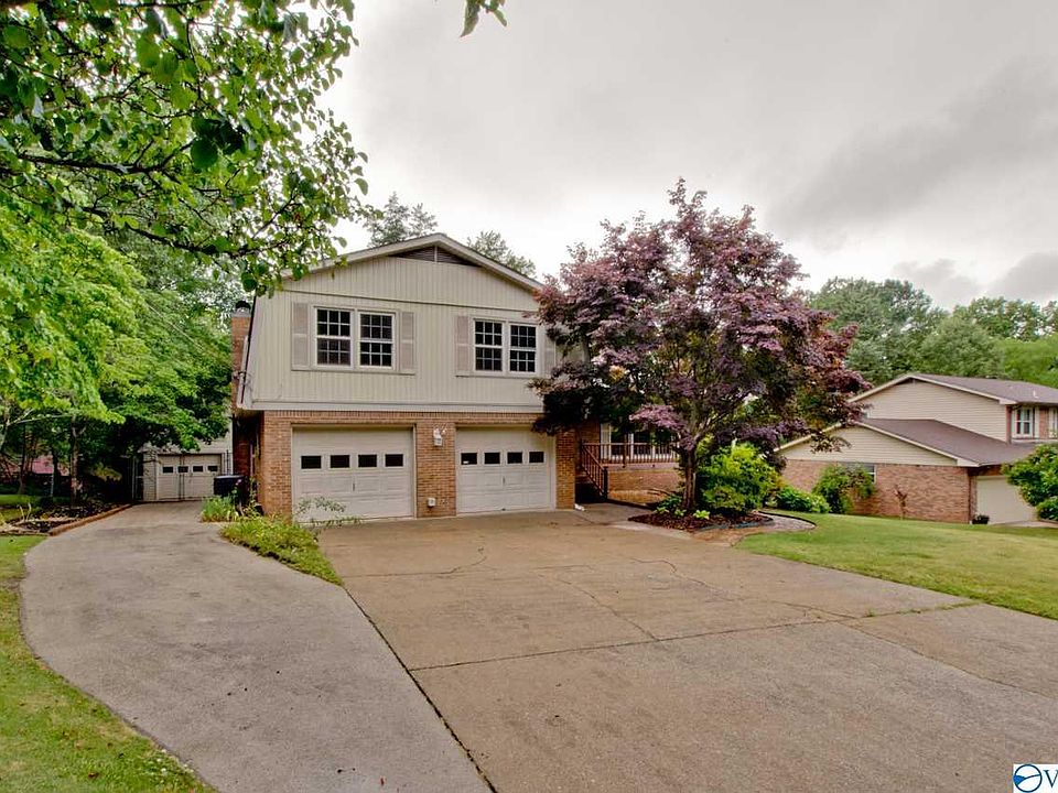 1st image of 11308 Mountaincrest Dr SE